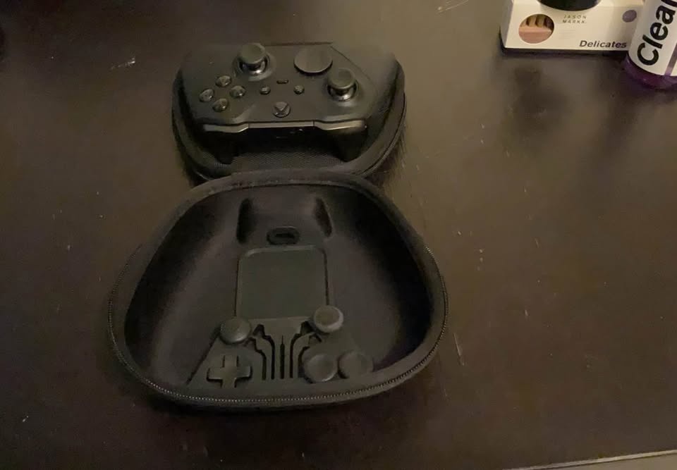 Brand New XBOX ELITE SERIES 2 WIRELESS CONTROLLER - photo 4