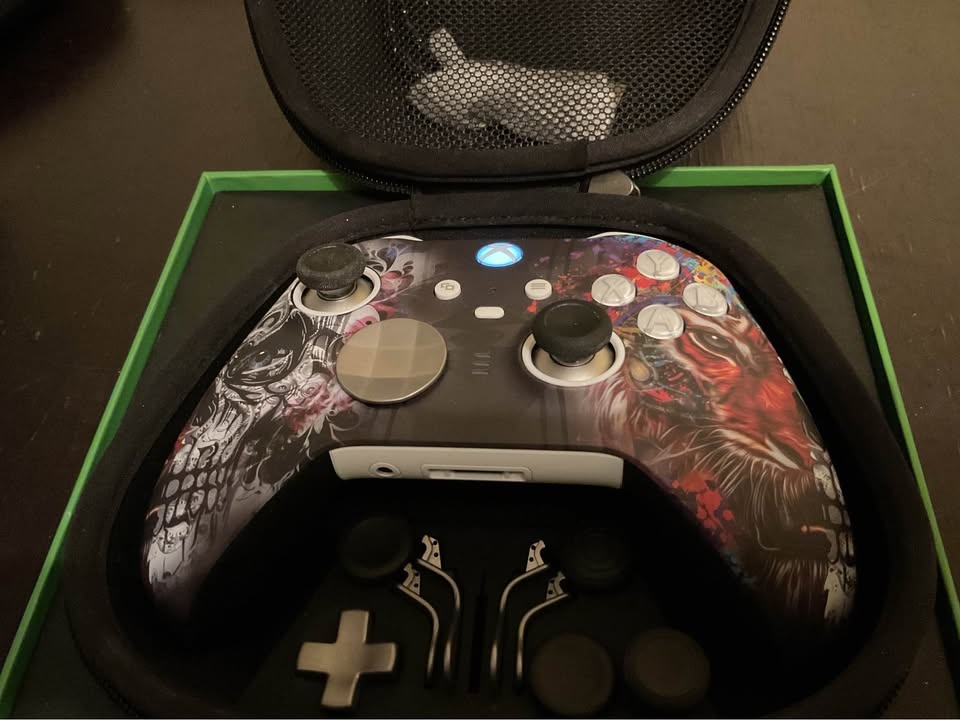 Xbox Elite Series 2 Controller - Open Box - photo 4