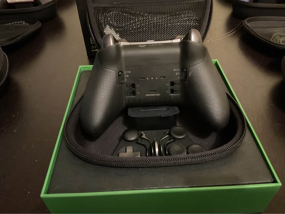 Xbox Elite Series 2 Controller - Open Box - photo 4
