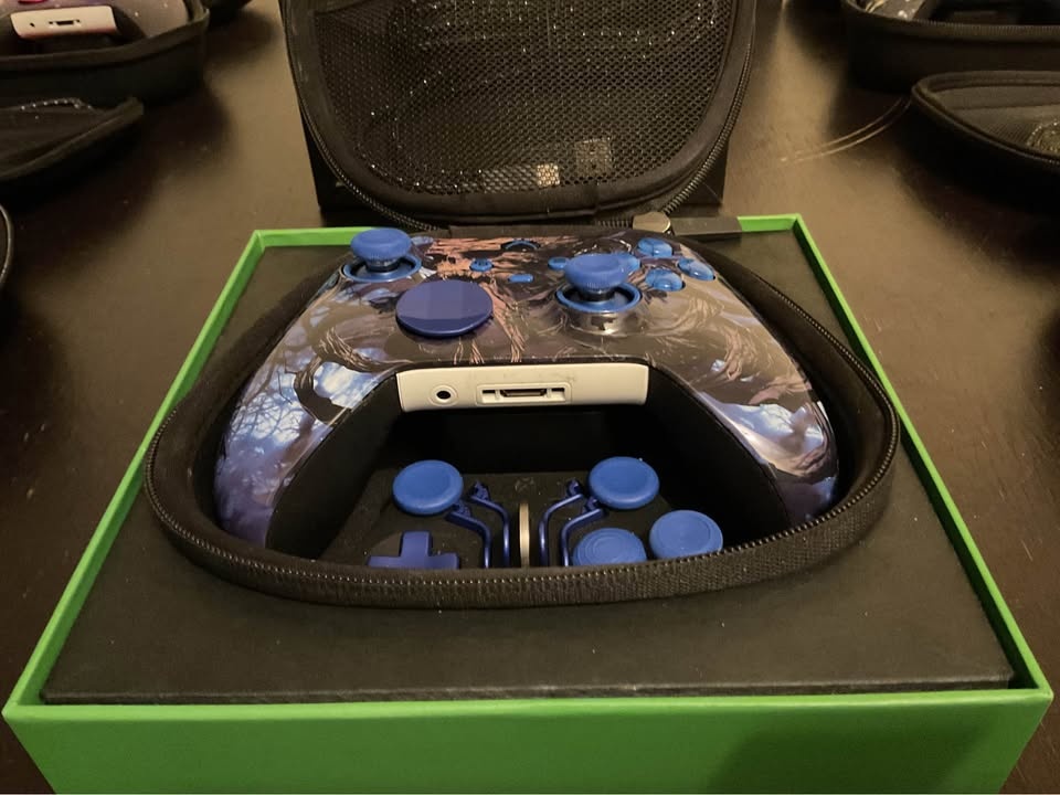 Xbox Elite Series 2 Controller - Open Box - photo 2