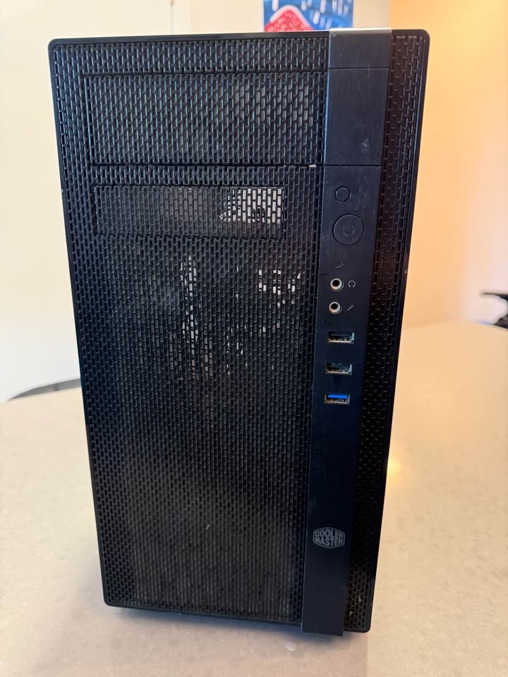Cooler Master Computer Case - photo 2