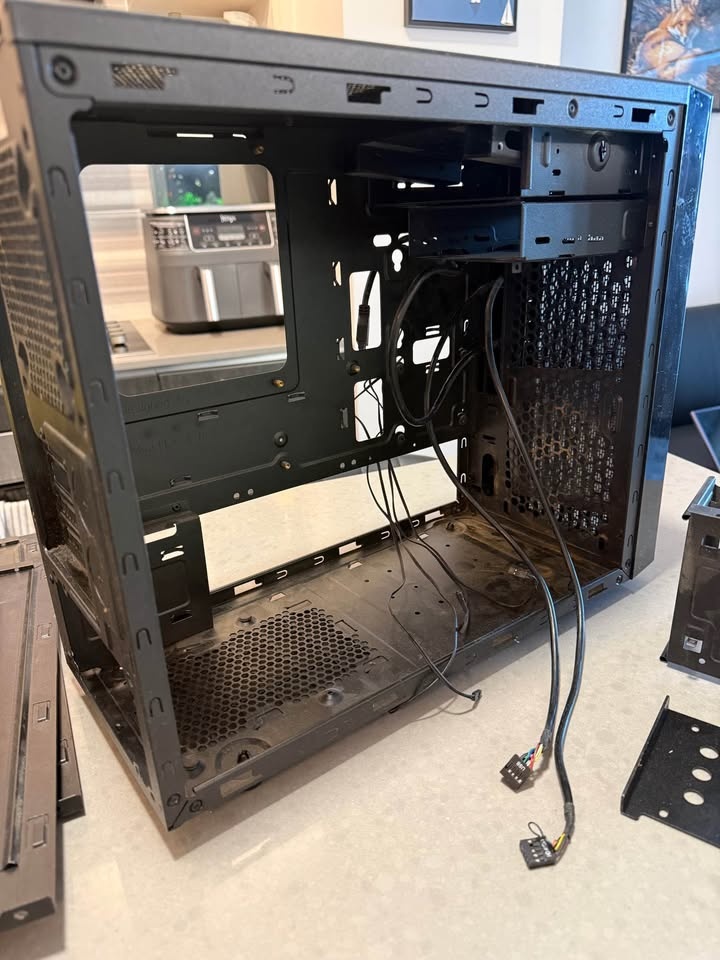 Cooler Master Computer Case - photo 5