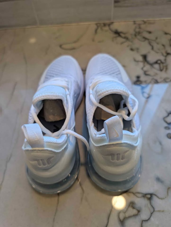 Women's Nike Air Max 270s - Size 8, 8.5 & 10 - photo 2