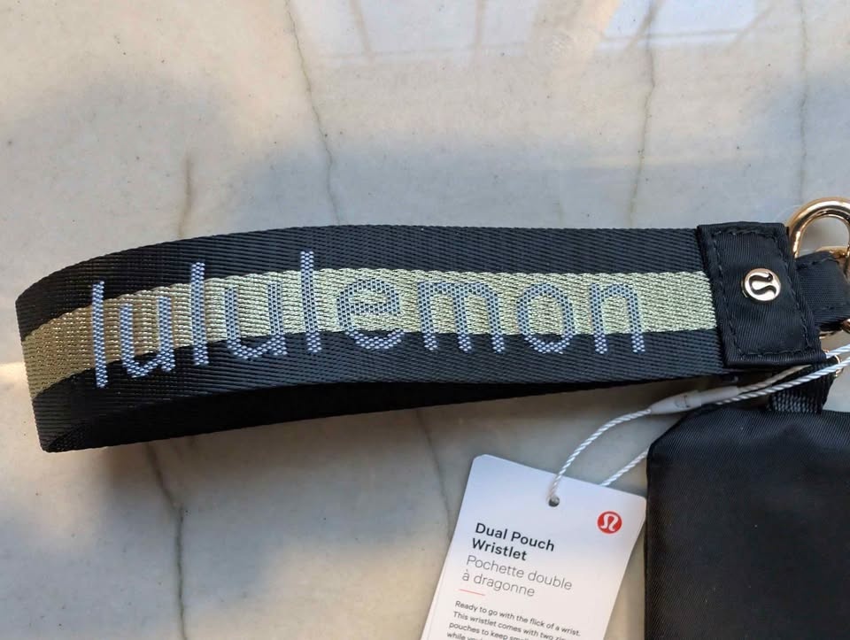Lululemon Dual Pouch Wristlet - photo 5