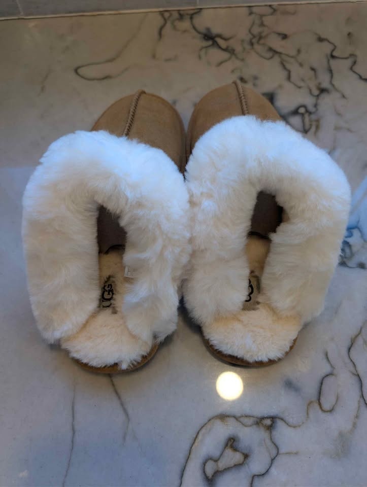 Ugg Women's Scuffette II Slipper - Size 7-10 Available - photo 2