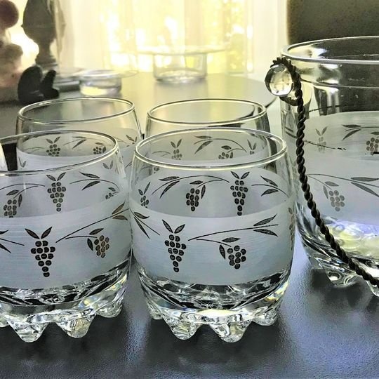 Ice Bucket with Glasses - 6 Piece Bar Set - photo 2