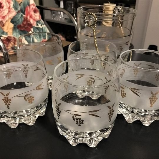Ice Bucket with Glasses - 6 Piece Bar Set - photo 4