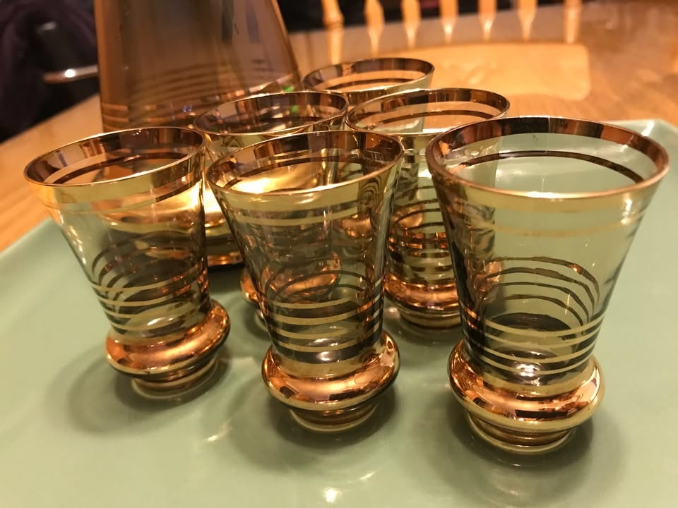 Vintage Decanter & 6 Shot Glasses - Amber Glass - photo 4