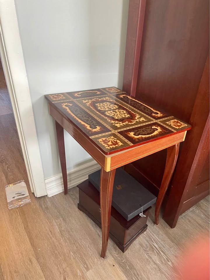 Jewellery Box/Table