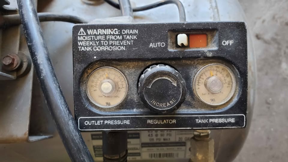 20 gallon Compressor, Tools, Accessories - photo 3