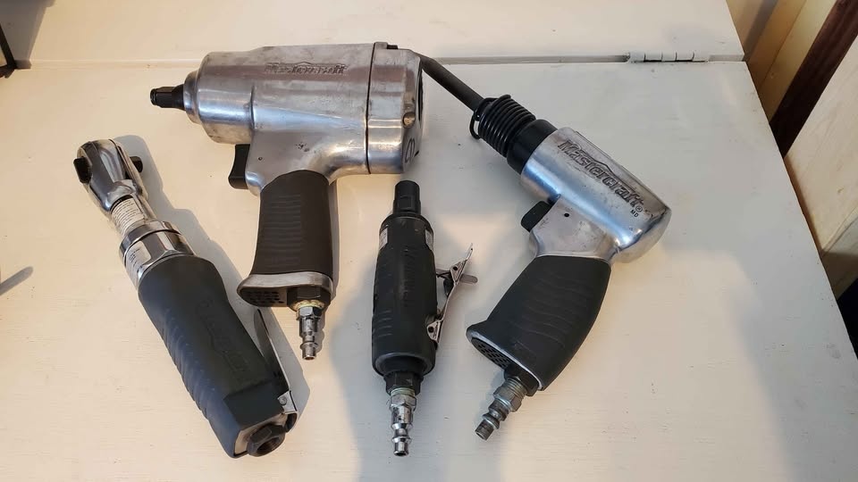 20 gallon Compressor, Tools, Accessories - photo 5