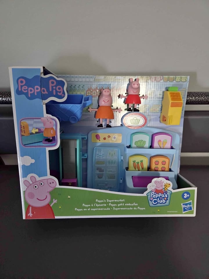 Peppa Pig Set new in box