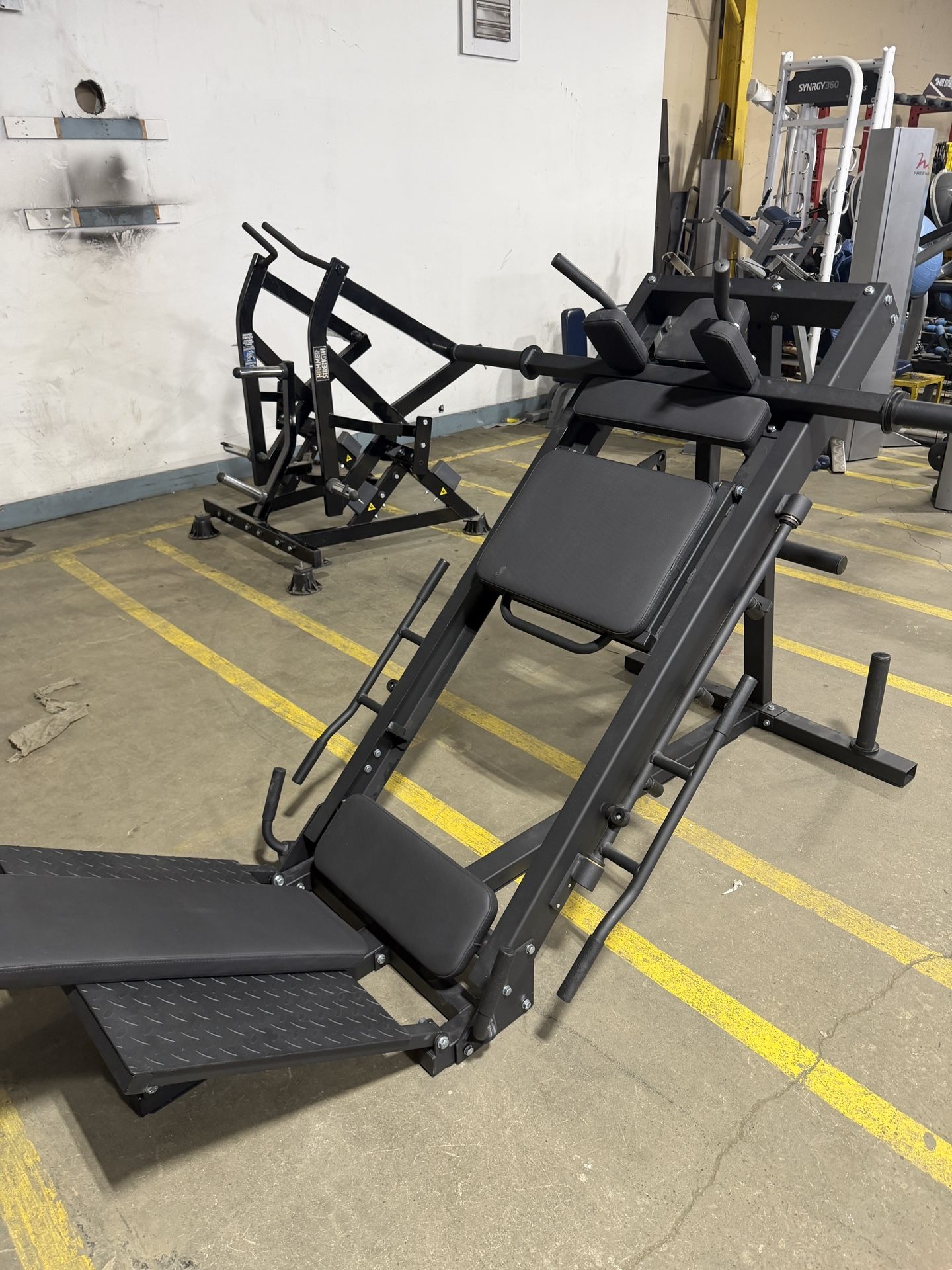 Titan Fitness Leg Press / Hack Squat Combo - photo 4