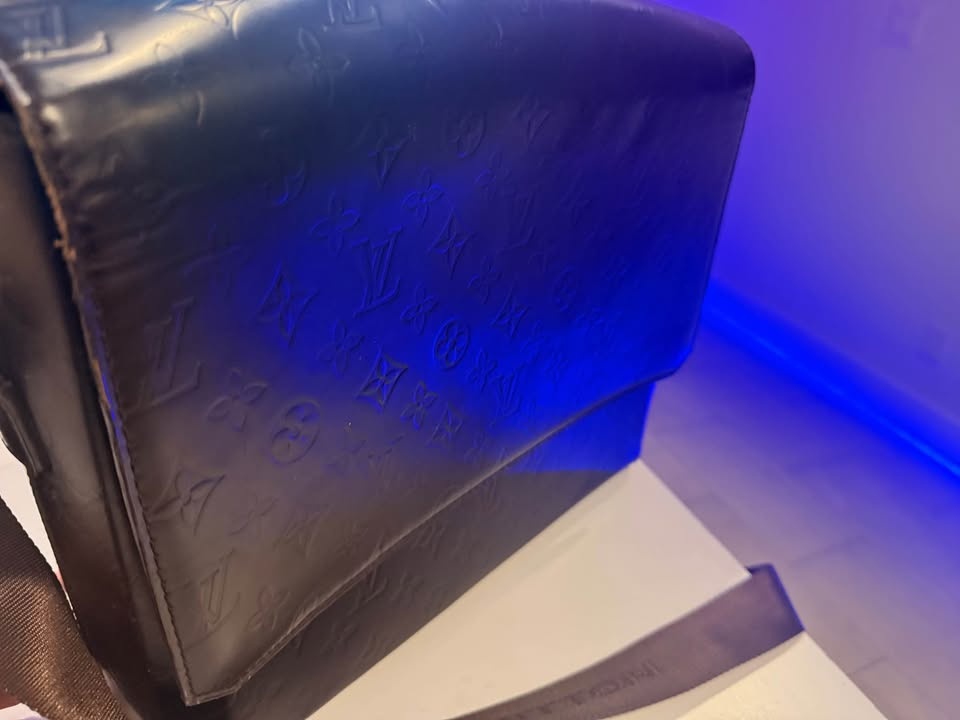 Louis Vuitton Men’s Messenger Bag - photo 5