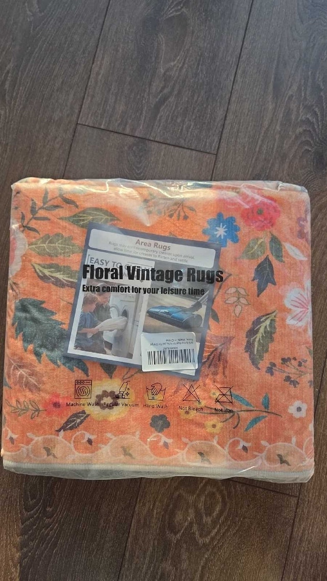 BRAND NEW Floral Vintage Rug – 2 × 10 ft