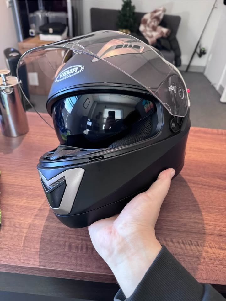 Motorcycle Helmet YEMA Large. DOT Approved. - photo 2