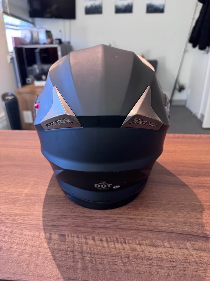 Motorcycle Helmet YEMA Large. DOT Approved. - photo 5