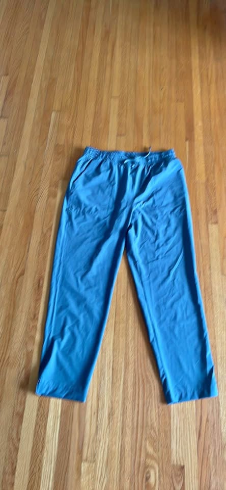 Patagonia Women’s Medium light weight capri length pant