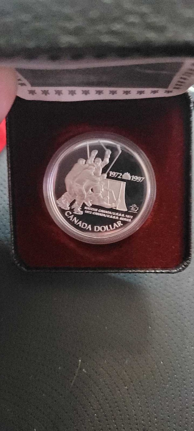 Mixed Silver Coins: Irish, UK, Canadian Quarters & More - photo 4