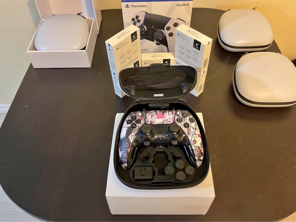 Custom PS5 DualSense Edge Controller w/ Gulikit Joysticks