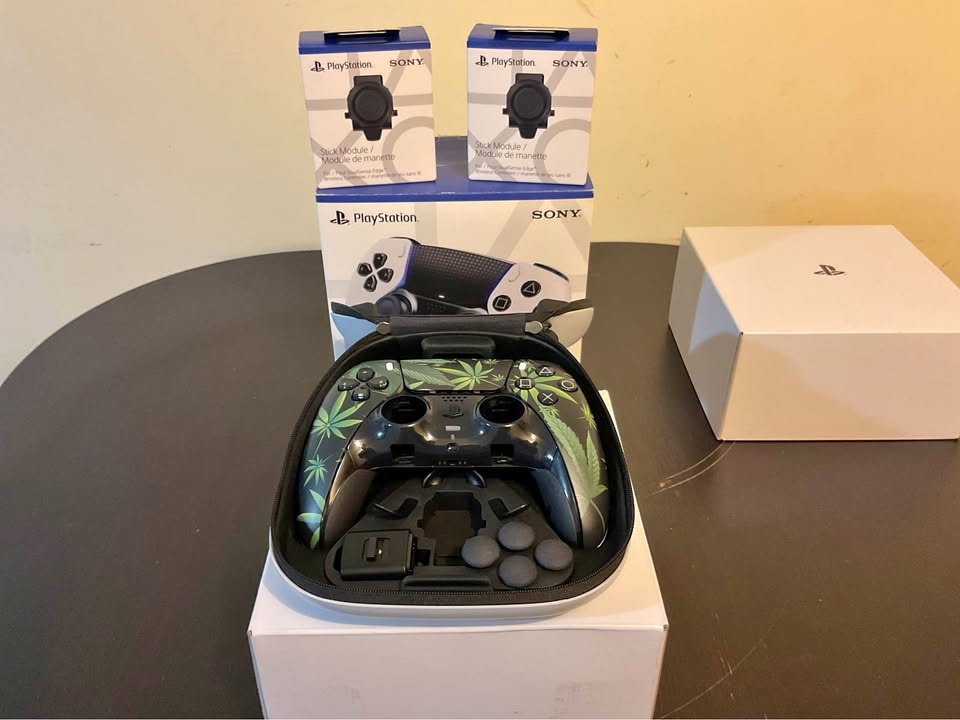 CUSTOM SONY PLAYSTATION DUALSENSE EDGE