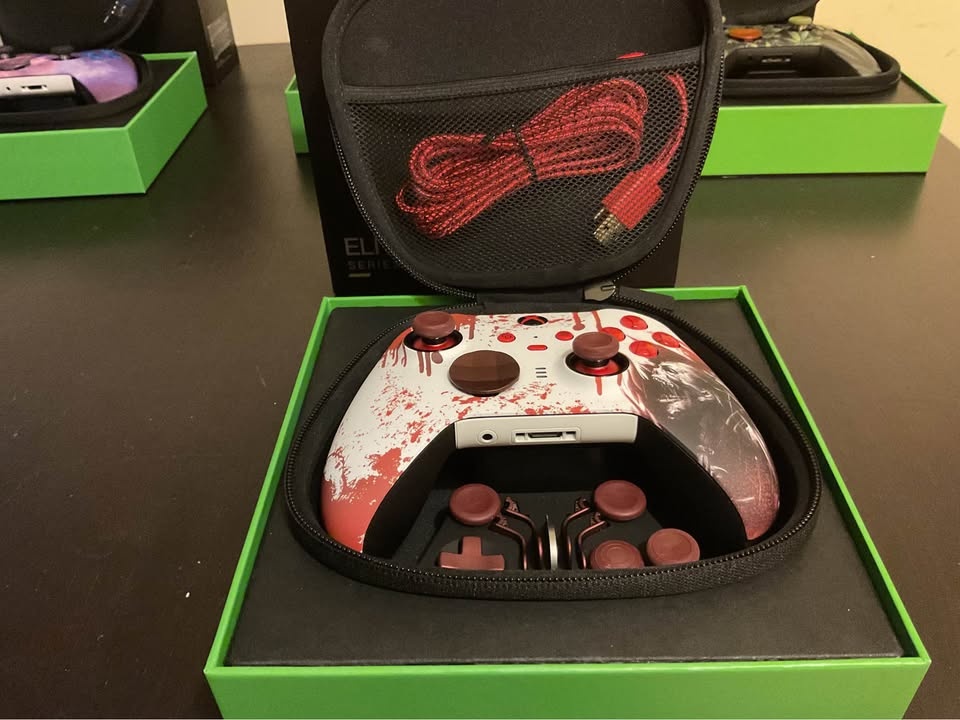 Custom Elite Series 2 Controller for Xbox/PC - photo 3