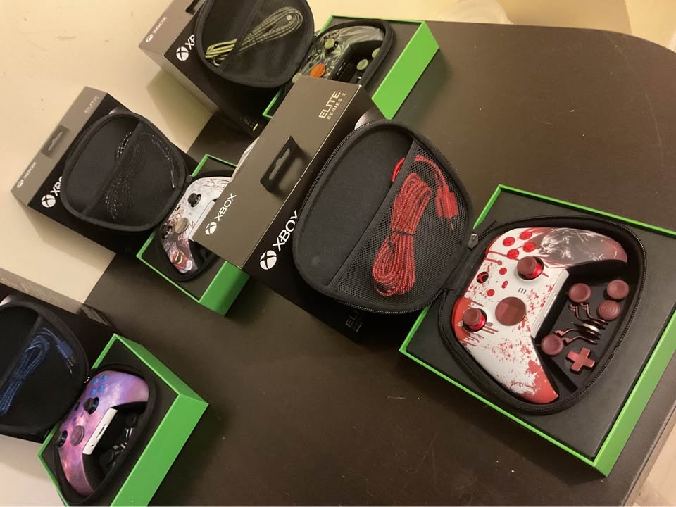 Custom Elite Series 2 Controller for Xbox/PC - photo 4