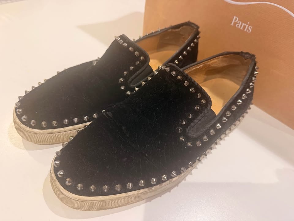 Christian Louboutin Black Suede Shoes US 9.5 - photo 2