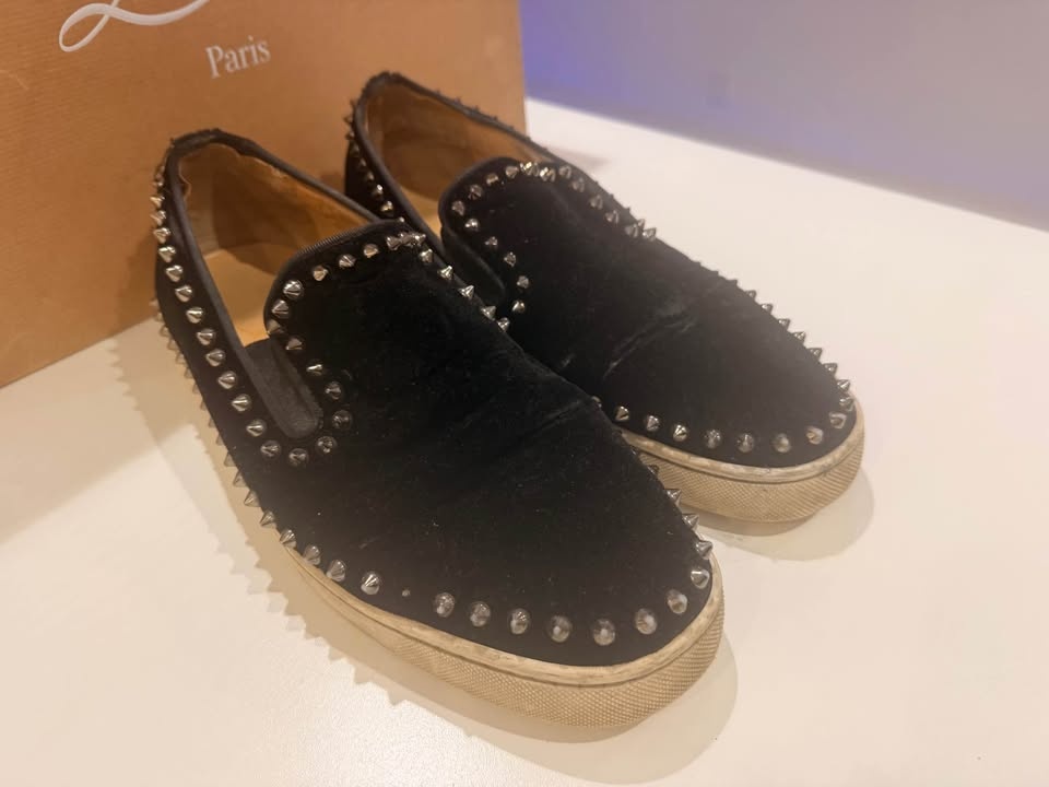 Christian Louboutin Black Suede Shoes US 9.5 - photo 3