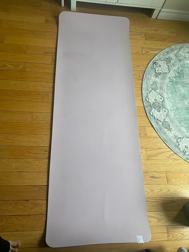 Yoga Mat - Like New