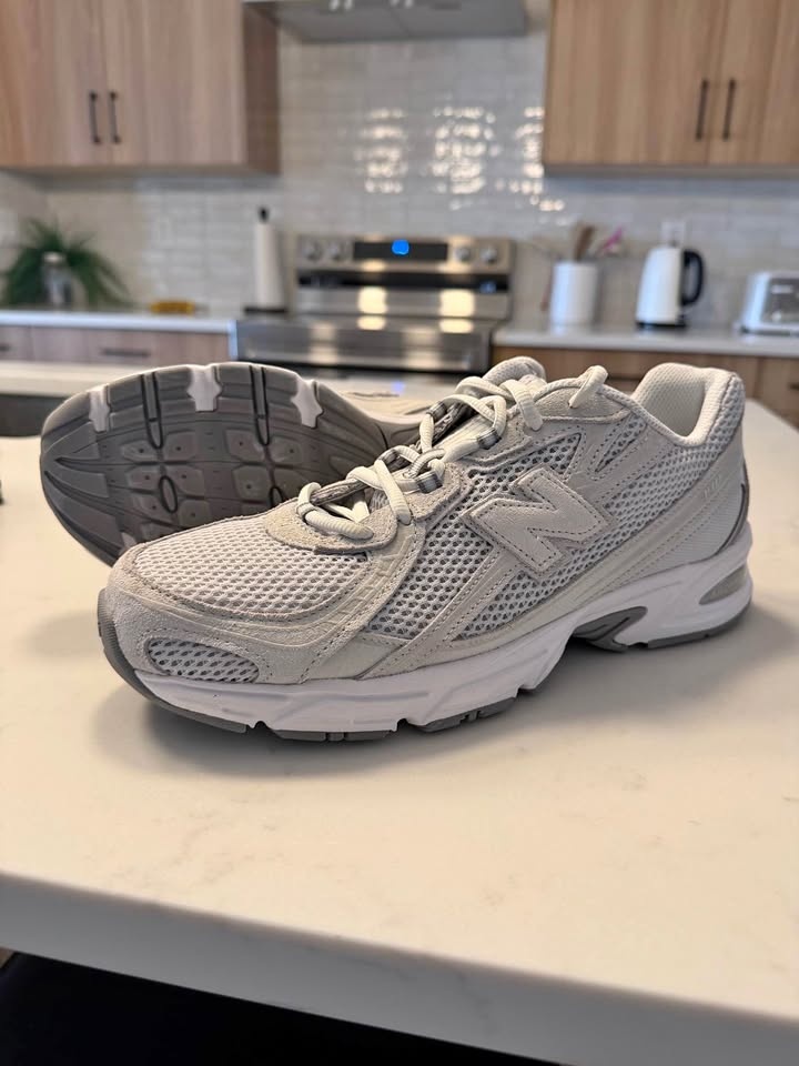 New Balance 740