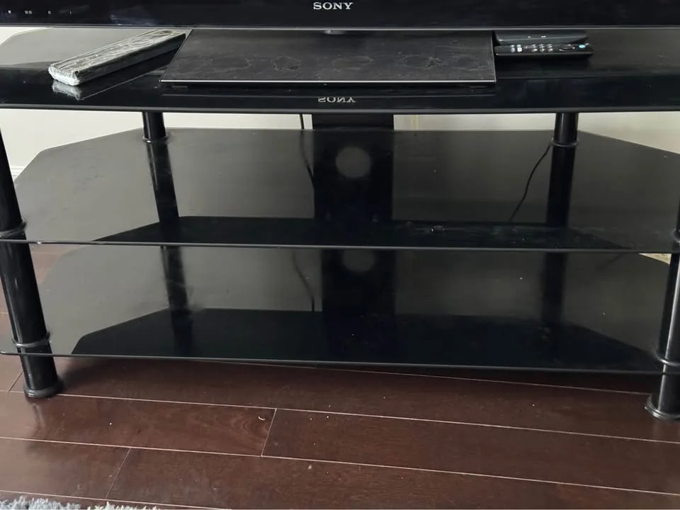 Sony 46” TV 240hz + Tv Stand image indicator(6)