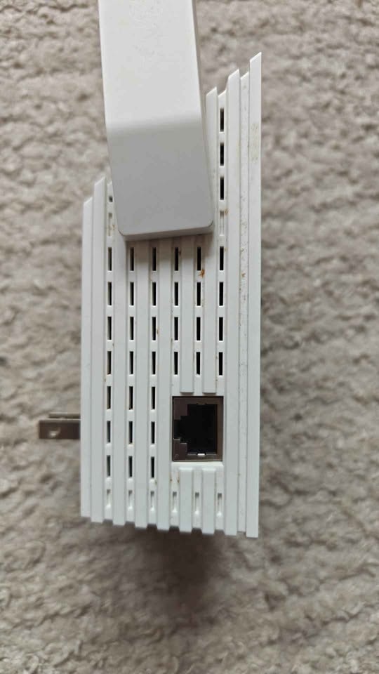 TP Link WiFi Extender - photo 4
