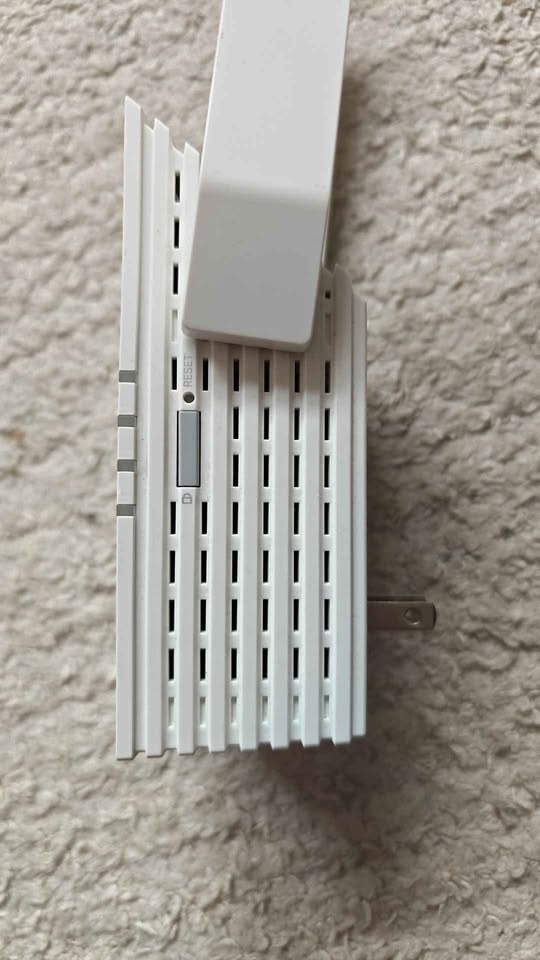 TP Link WiFi Extender - photo 5