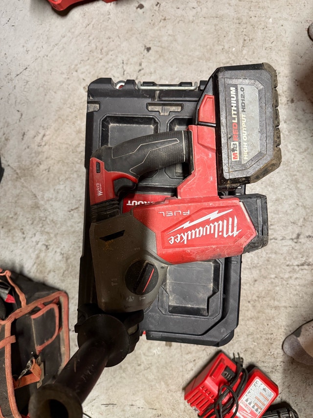 Milwaukee 1” SDS Plus Rotary Hammer Drill - photo 2