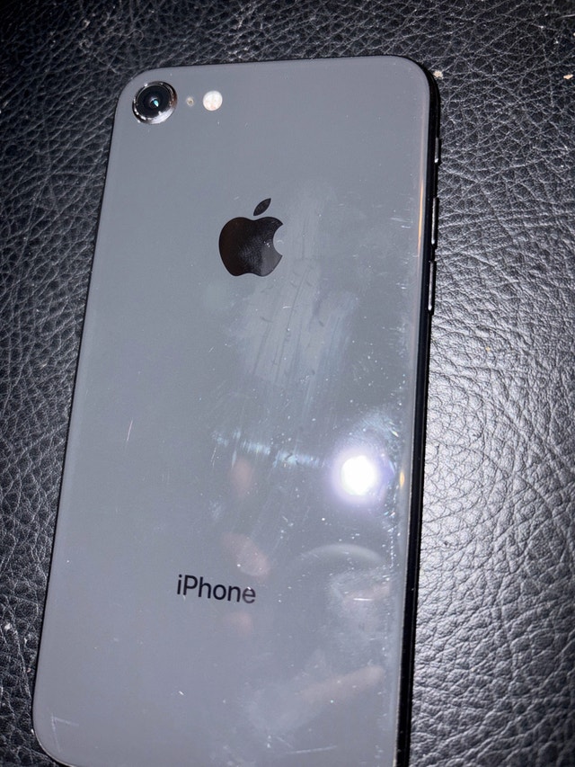 Used iPhone 8 - photo 4