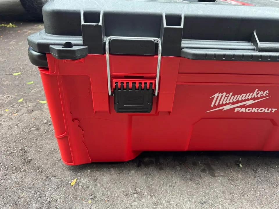 Milwaukee PACKOUT 38 in. Rolling Modular Tool Chest image indicator(2)