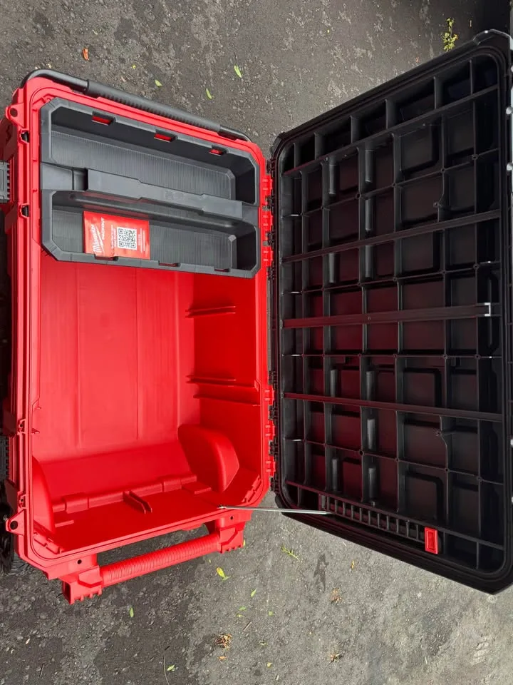 Milwaukee PACKOUT 38 in. Rolling Modular Tool Chest image indicator(3)