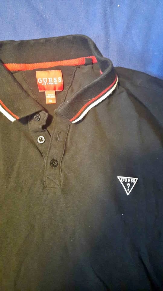 Guess Shirt "🏆"