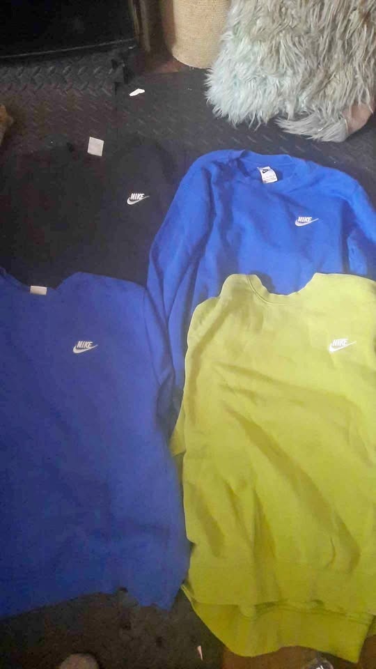 Nike Sweaters "🏆"