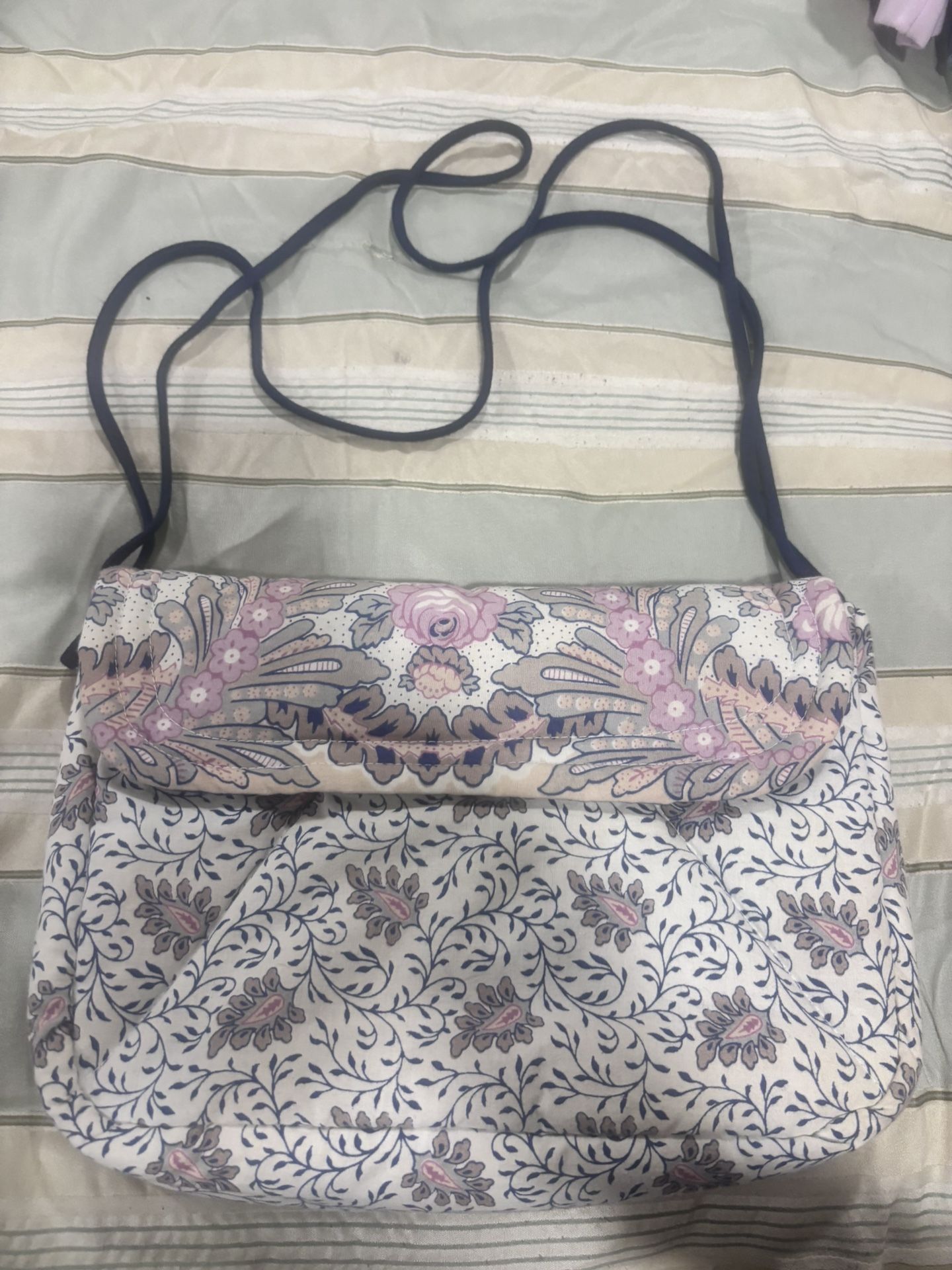 The Red Mill Collection by Karol Lynne Quilted Floral Bag - photo 4