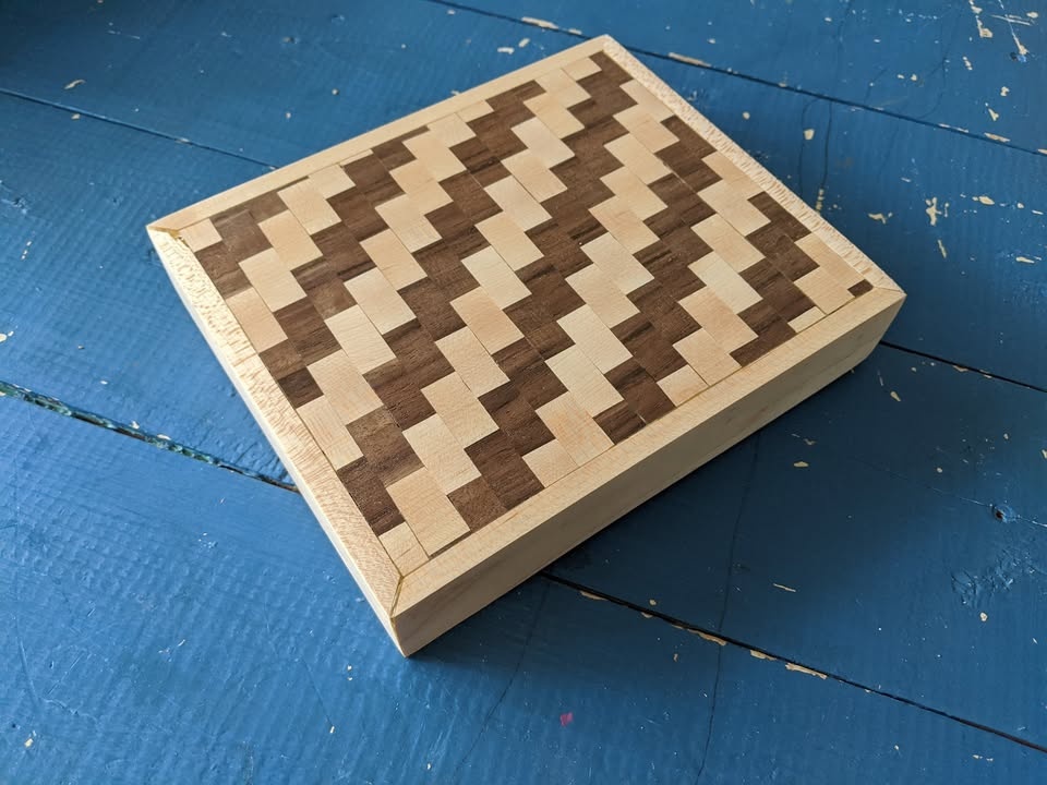 Walnut and Maple Dice Tray - photo 2