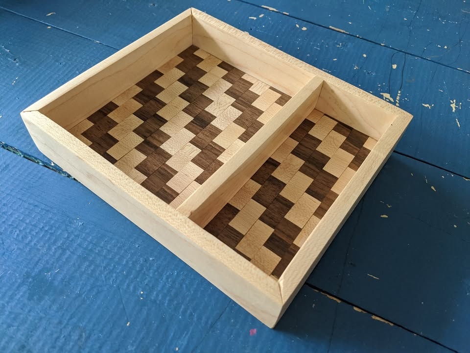 Walnut and Maple Dice Tray - photo 3