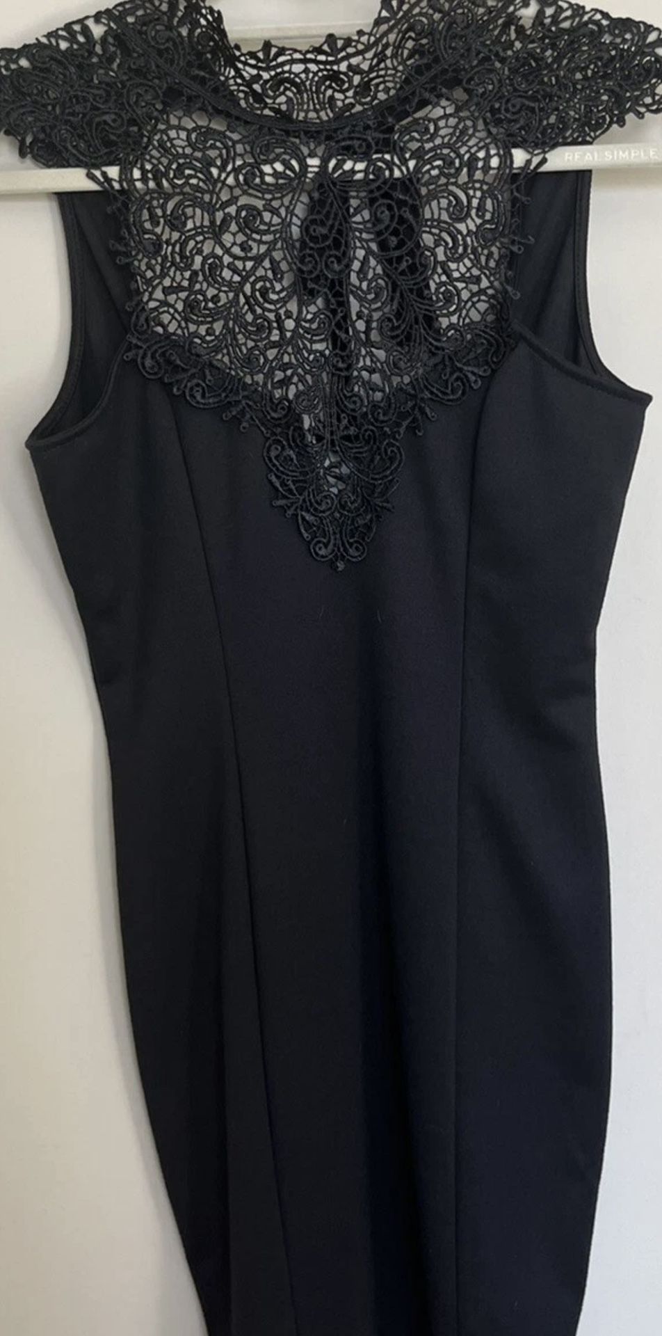 Lulu’s Black Lace Bodycon Dress Open Back Tie Made in US - photo 4