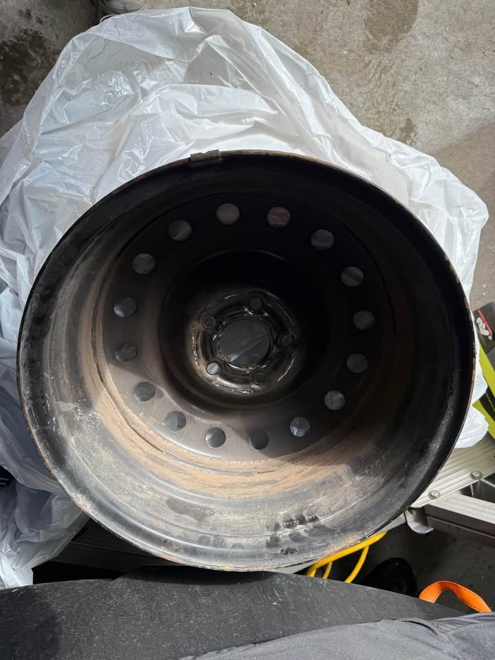 Rims 17” 5x4.5 Set of 4 - photo 3