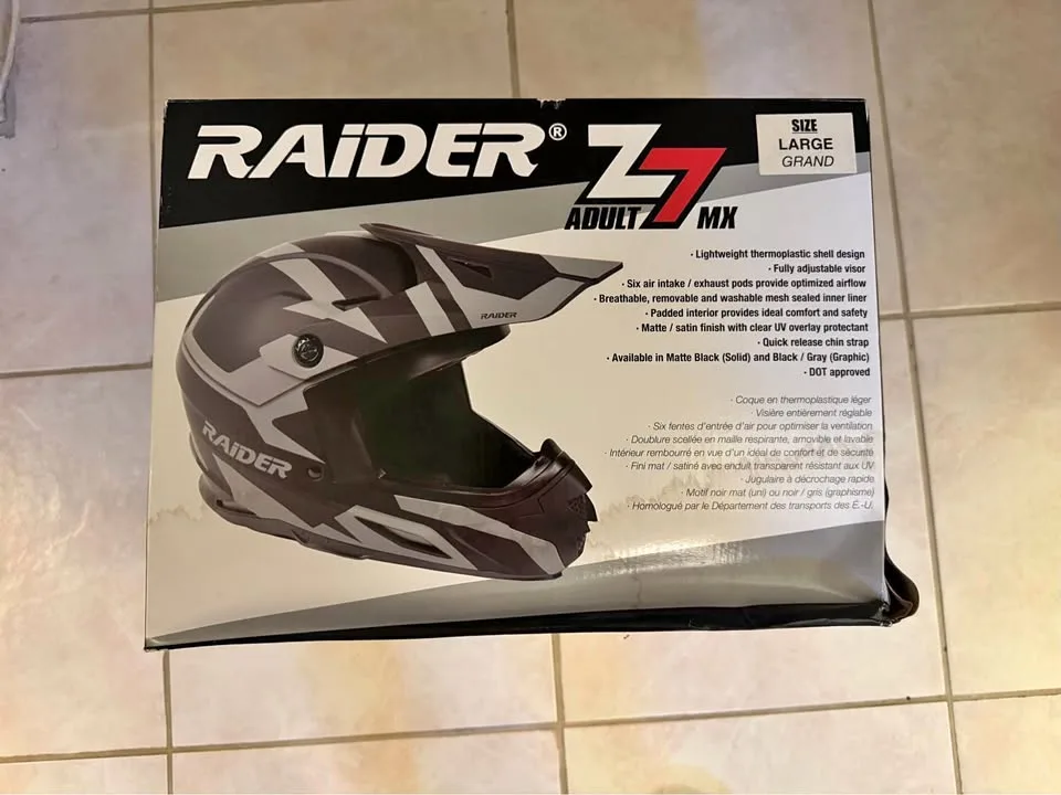 Raider Z7 MX Motorcycle Helmet (NEW) thumbnail