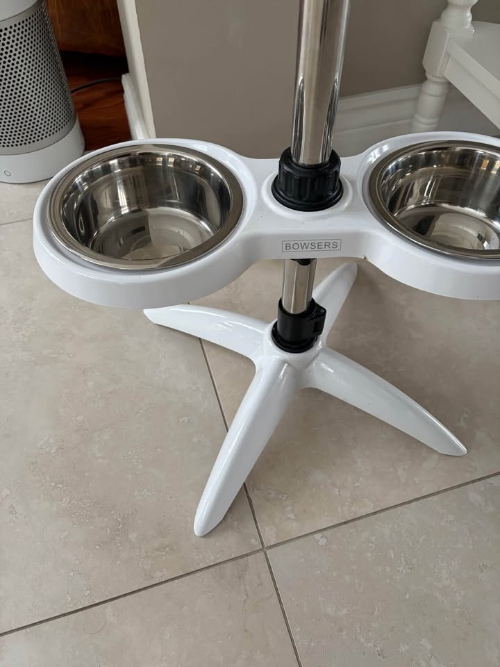 Dog bowls - Adjustable height. High quality/like new - photo 2
