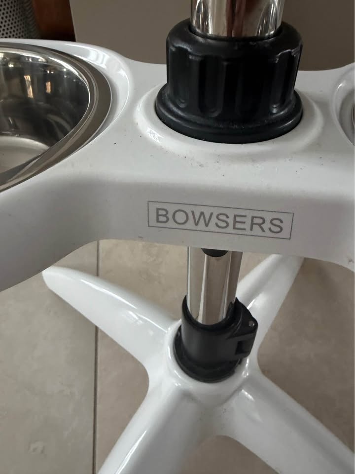 Dog bowls - Adjustable height. High quality/like new - photo 3