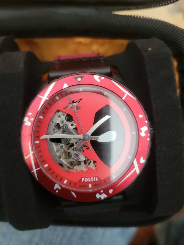 Limited Edition Fossil Deadpool Watch - photo 2
