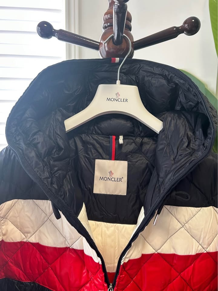 Moncler Gaudin Giubbotto Jacket - Size 6 (Men's XL/XXL) - photo 3